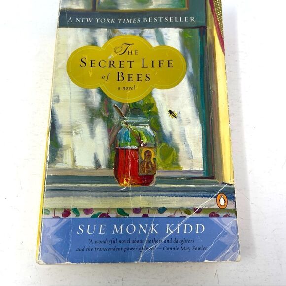 The Secret Life of Bees Paperback - Picture 1 of 5